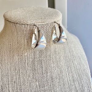 Chloe + Isabel Sculpted Hoop Earrings